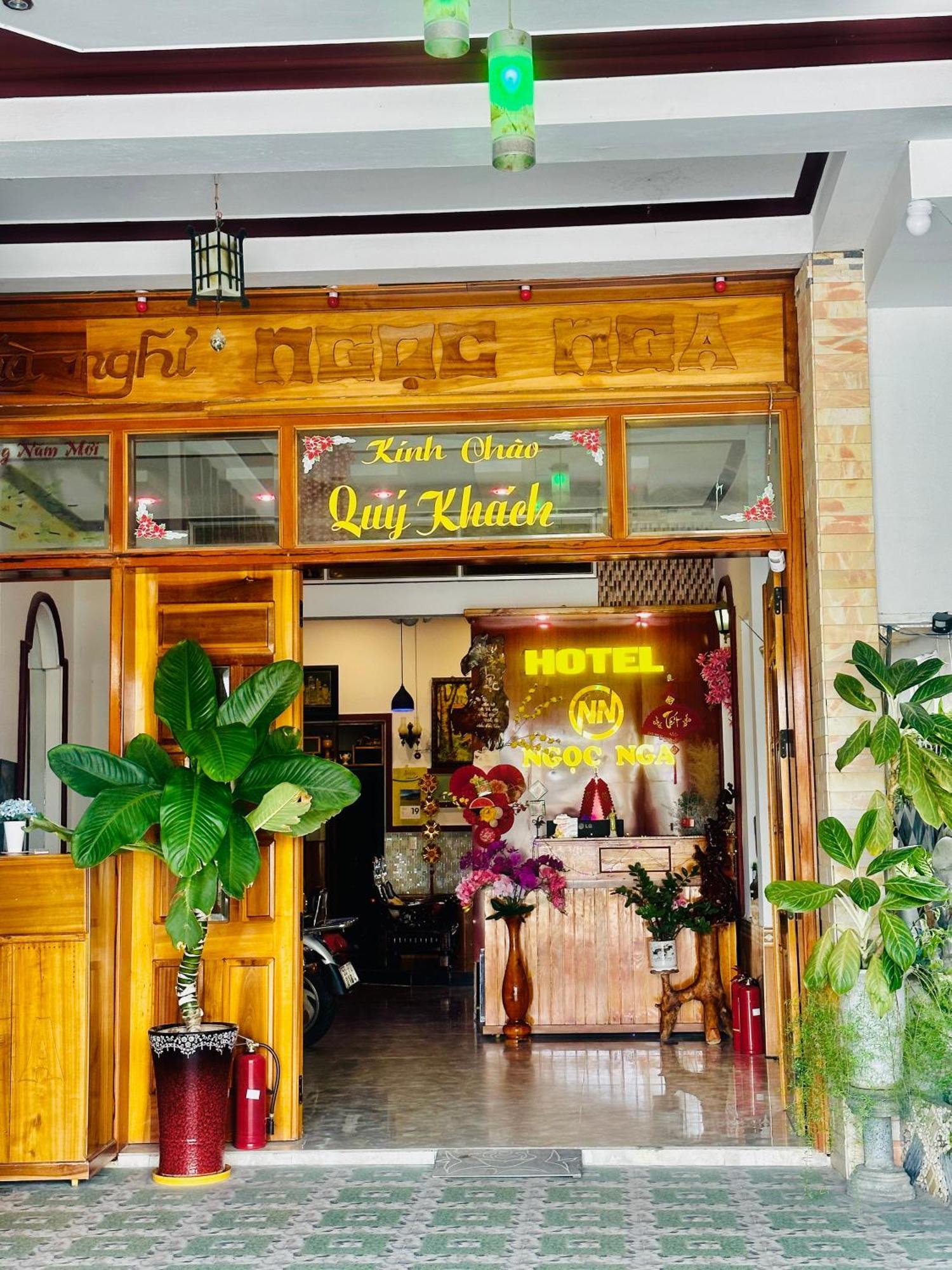 Ngoc Nga Hotel Phan Rang-Tháp Chàm Esterno foto